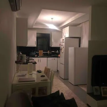 3 Minutes From Cleopatra Beach In Apartment